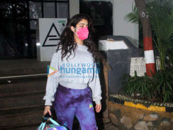 Photos: Janhvi Kapoor spotted at a gym in Pali Hill