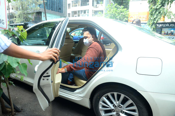 photos kamal haasan spotted at foodhall in santacruz 5
