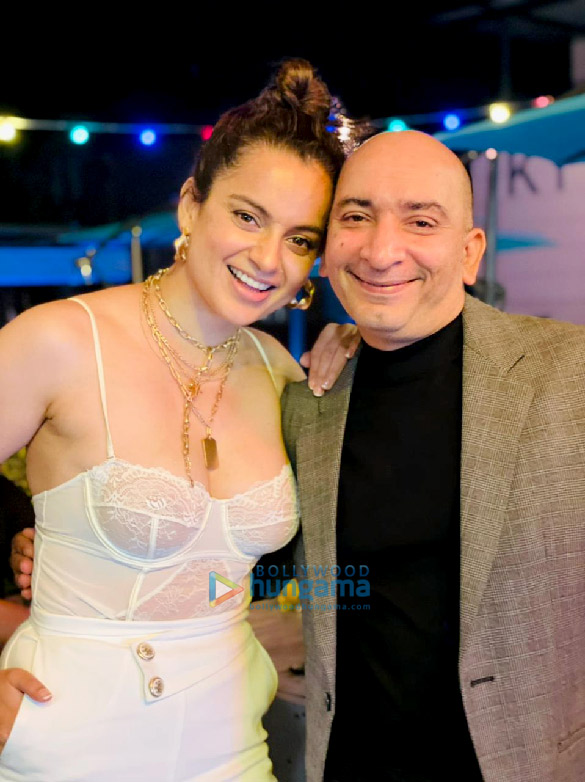 photos kangana ranaut and team dhaakad celebrate wrap up in budapest 4