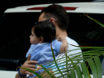 Photos: Kareena Kapoor Khan, Saif Ali Khan, Jeh Ali Khan snapped in Bandra