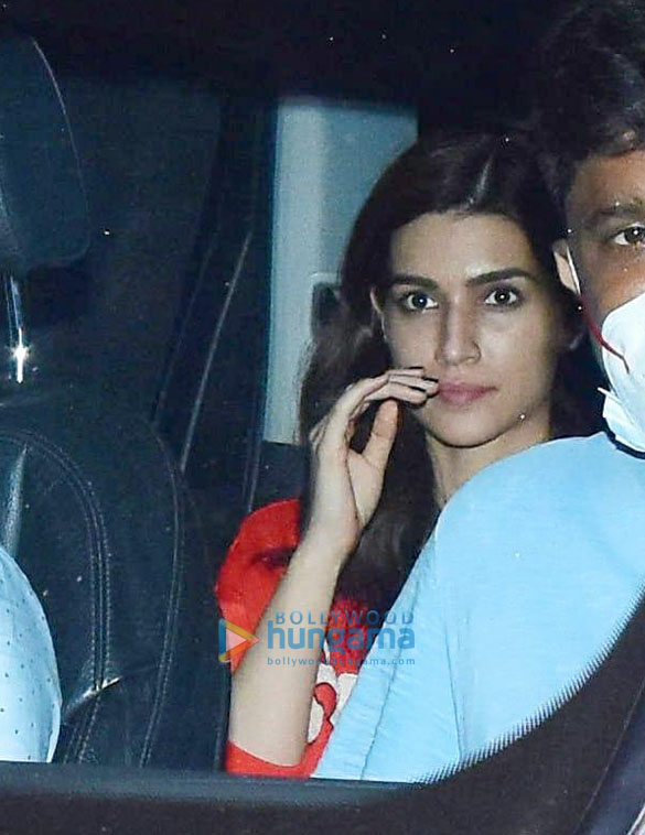 photos kriti sanon prabhas and sunny singh nijjar spotted at dance class 2