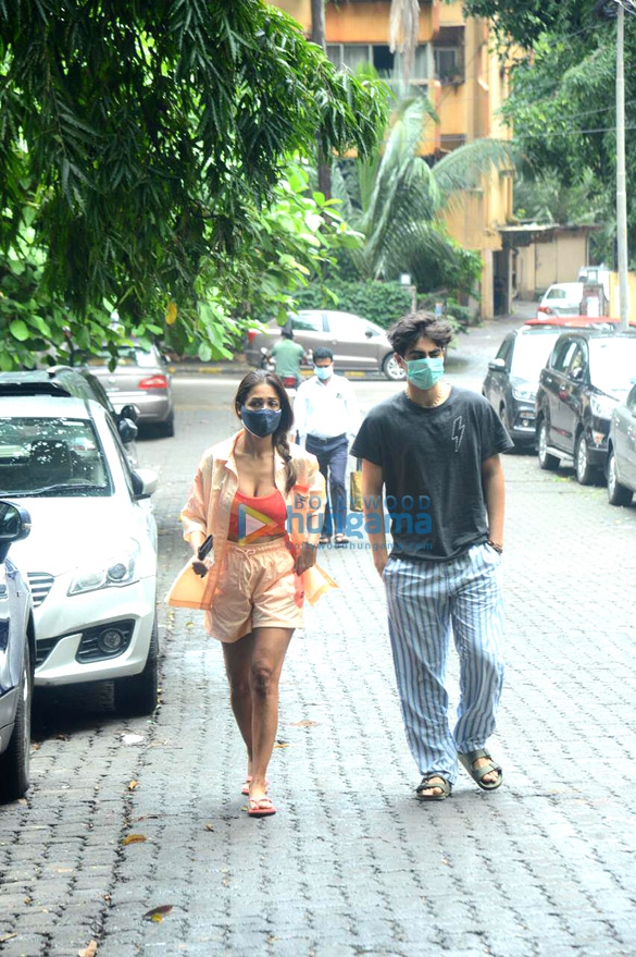 photos malaika arora and her son arhaan khan snapped in bandra 2