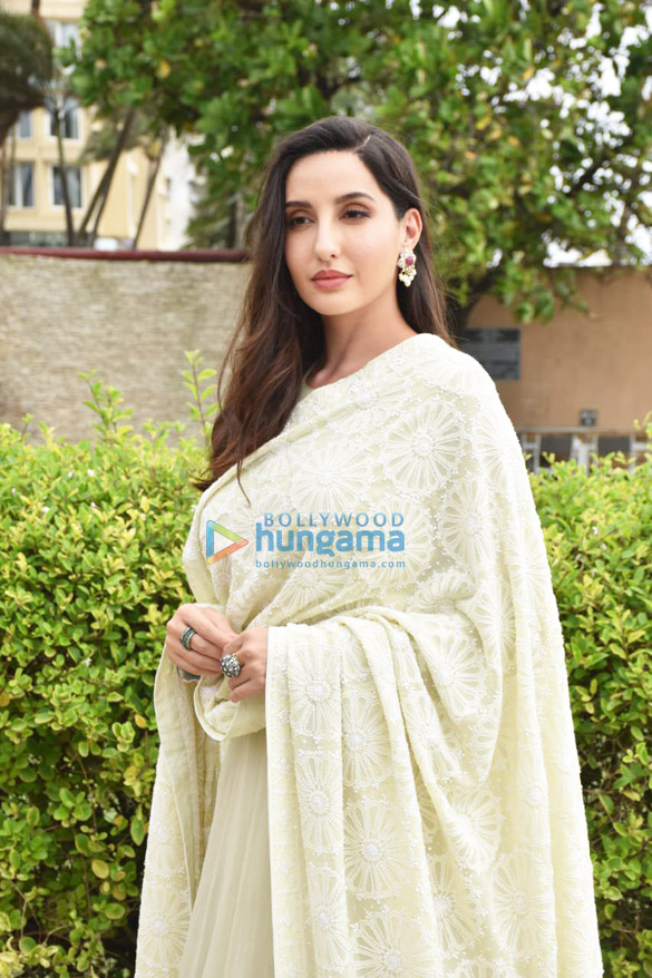 photos nora fatehi snapped in juhu 3 2