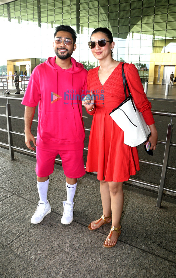 photos pooja hegde gauahar khan and zaid darbar snapped at the airport 4