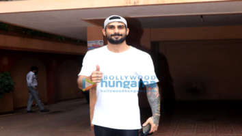 Photos: Prateik Babbar snapped in Bandra