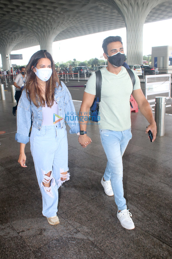 Photos: Pulkit Samrat, Kriti Kharbanda, Sai Tamhankar and others snapped at the airport Photos: Pulkit Samrat, Kriti Kharbanda, Sai Tamhankar and others snapped at the airport