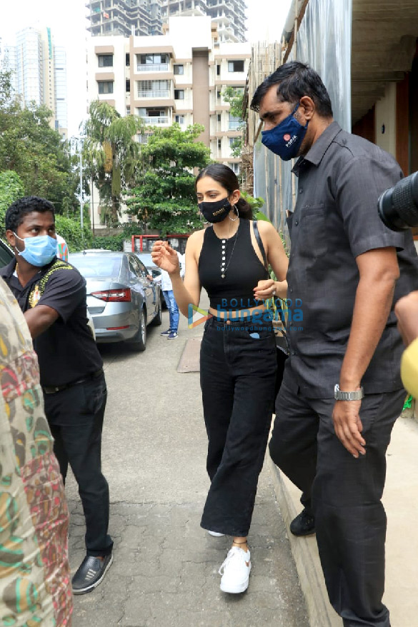 Photos: Rakul Preet Singh, Jackky Bhagnani, Kajal Agarwal and others spotted at Bastian in Worli Photos: Rakul Preet Singh, Jackky Bhagnani, Kajal Agarwal and others spotted at Bastian in Worli
