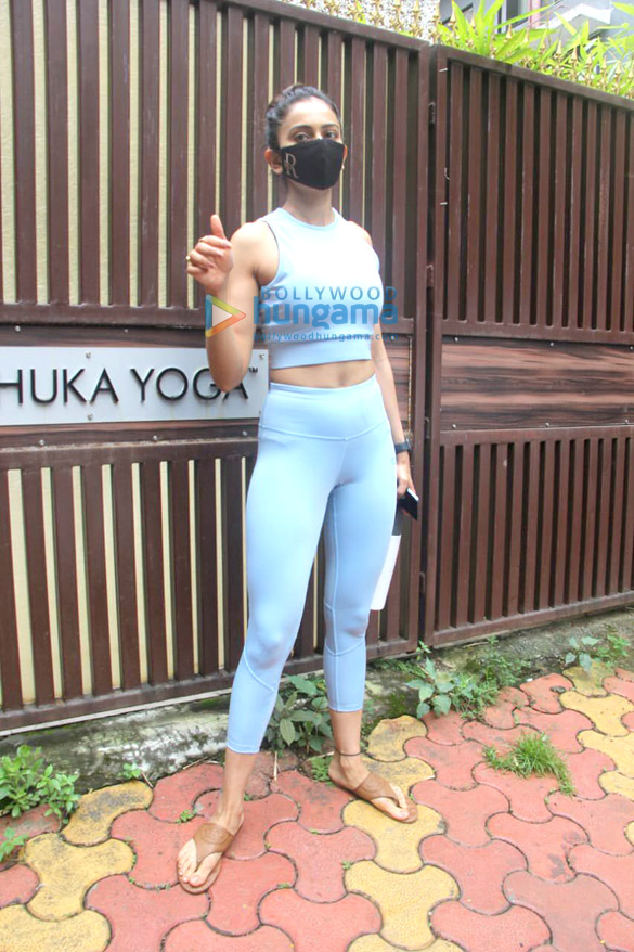 photos rakul preet singh spotted at anshuka yoga in bandra 4 4