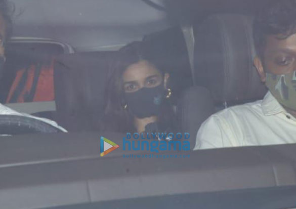 photos ranveer singh and alia bhatt snapped at karan johars house in bandra 4