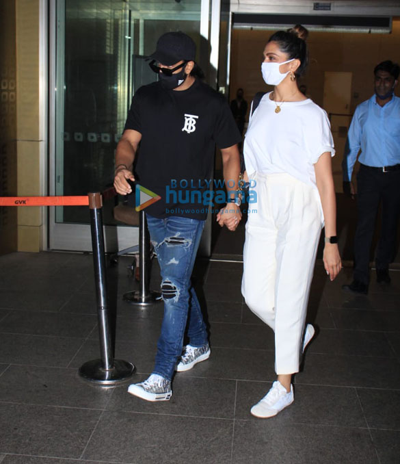 photos ranveer singh and deepika padukone snapped at the airport 4 2
