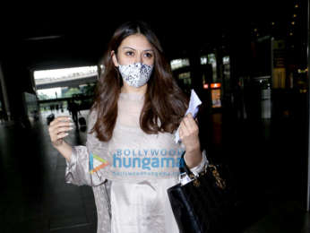 Photos: Raveena Tandon, Hansika Motwani, Boman Irani and others snapped at the airport