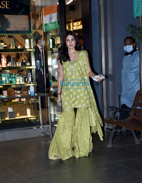 Photos: Rhea Chakraborty snapped at a salon in Juhu