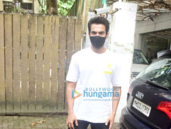 Photos: Sanya Malhotra and Rajkummar Rao snapped in Juhu