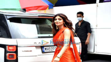 Photos: Shilpa Shetty and Raveena Tandon snapped on the sets of Super Dancer – Chapter 4