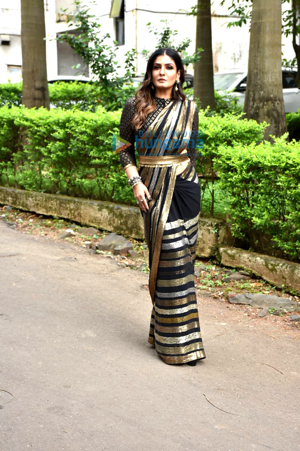 photos shilpa shetty and raveena tandon snapped on the sets of super dancer chapter 4 2