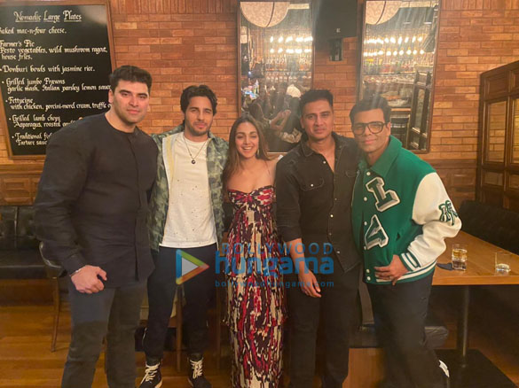 photos sidharth malhotra kiara advani and the rest of the cast celebrate the success of their film shershaah 3