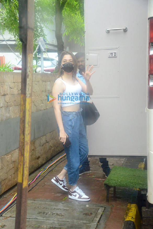 photos tamannaah bhatia snapped on location in khar 1
