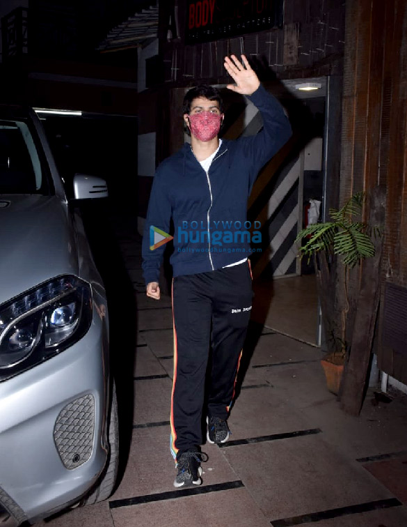 photos varun dhawan snapped at a gym in juhu 3 2