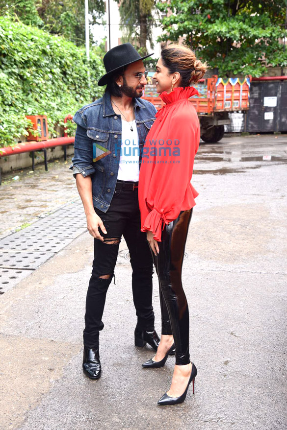 photros ranveer singh and deepika padukone snapped at anju bhavnanis birthday lunch at bastian worli 9
