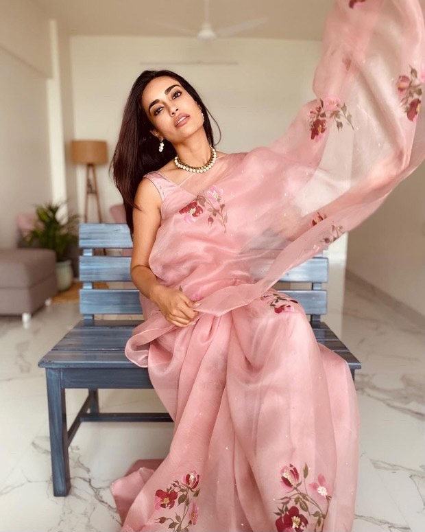Qubool Hai actress Surbhi Jyoti looks elegant in powder pink hand-painted organza saree worth Rs.10,500