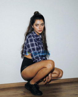 Celebrity Photo Of Ruhi Singh