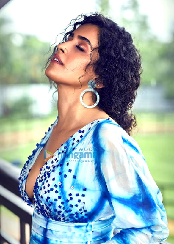 sanya malhotra 2 8