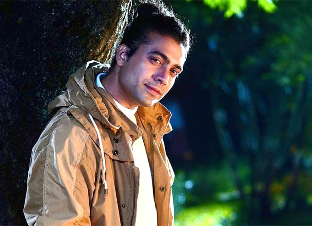 Jubin Nautiyal covers his latest song 'Bewafaa Tera Yun Mushkaraana'