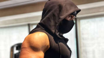 While preparing for Tiger 3, Emraan Hashmi flaunts his huge muscles, calling it ‘just another arms day’