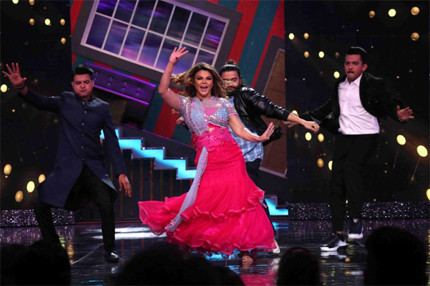“I have given two stars to the industry, one is Deepika Padukone, and the other is Rakhi Sawant,” reveals Zee Comedy Show’s Farah Khan “I have given two stars to the industry, one is Deepika Padukone, and the other is Rakhi Sawant,” reveals Zee Comedy Show’s Farah Khan
