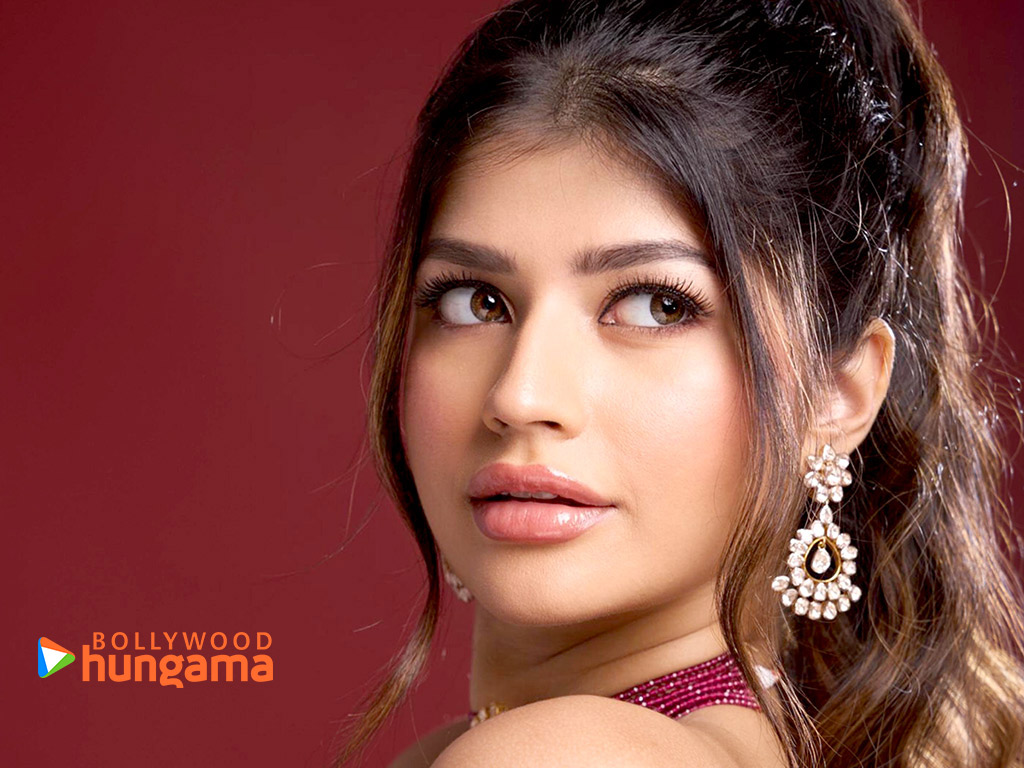 Anjini Dhawan Anjini Dhawan