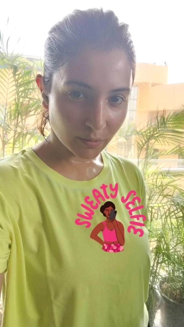 Anushka Sharma posts a post-workout selfie as she returns to Mumbai from the United Kingdom