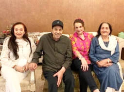 Dharmendra makes a rare joint appearance with first wife Prakash Kaur in a reunion with Mumtaz