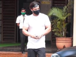 EMOTIONAL- Asim Riaz, Rashami, Aly, Arjun arrive at Sidharth Shukla’s house to see him last time