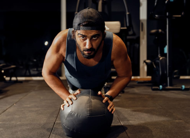 Arjun Kapoor to reveal how he transformed physically through social media chat sessions! Arjun Kapoor to reveal how he transformed physically through social media chat sessions!