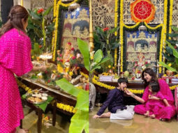“Gannu Raja saath hain, toh harr sankat ki maat hain,” Shilpa Shetty adds as she shows Ganesh Aarti at her home