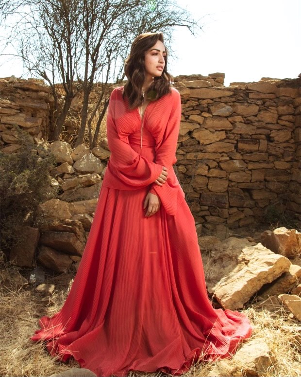 Yami Gautam stuns in a breathtaking red flowy gown for Bhoot Police