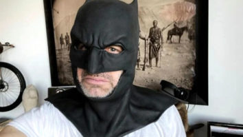 Justice League director Zack Snyder celebrates Batman Day in Ben Affleck’s Batman Cowl