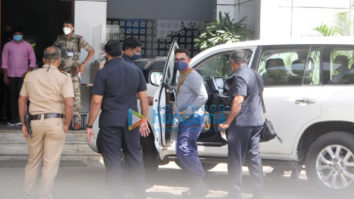 Photos: Aamir Khan snapped at Kalina airport