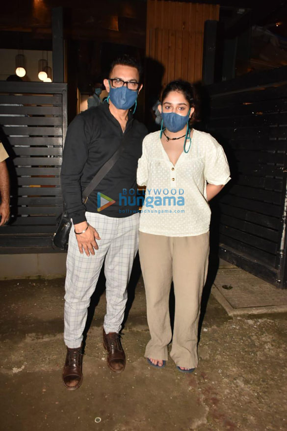 photos aamir khan snapped having dinner with his daughter at mizu in khar 4