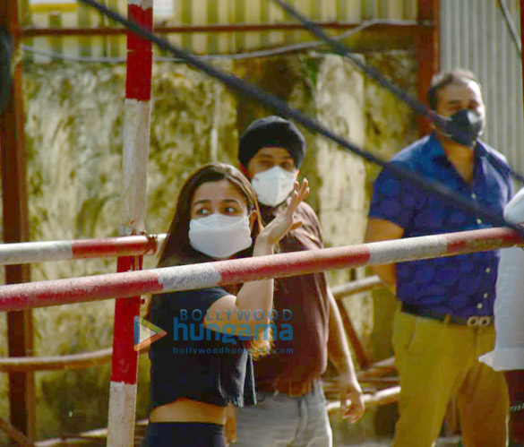 photos alia bhatt snapped in bandra 2 2