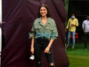 Photos: Anushka Sharma snapped during brand shoot in Filmcity, Goregaon