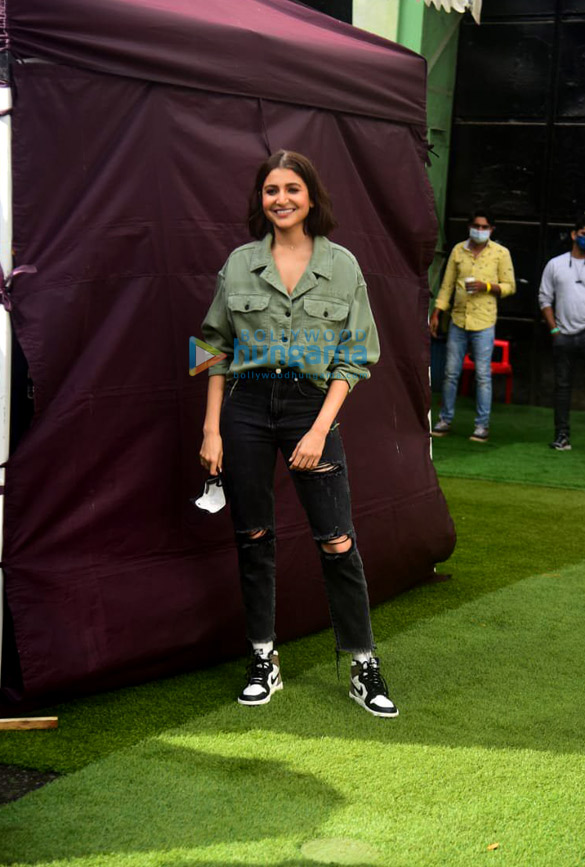 Photos: Anushka Sharma snapped during brand shoot in Filmcity, Goregaon