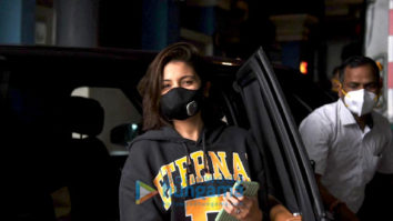 Photos: Anushka Sharma spotted in Mumbai for back-to-back shoots