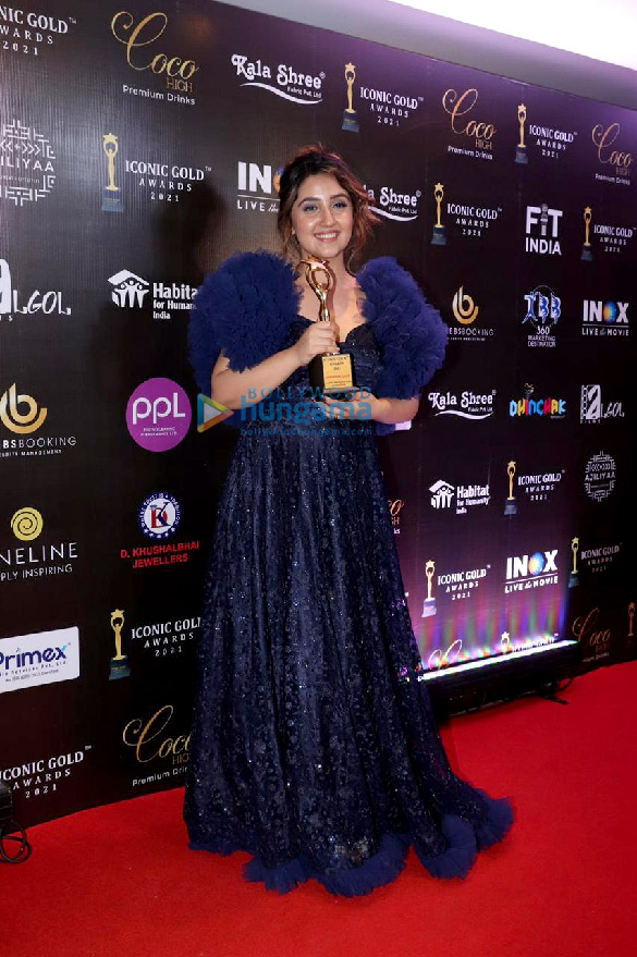 photos celebs snapped attending the iconic gold awards 4