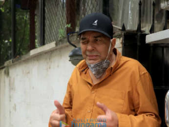 Photos: Dharmendra snapped at a clinic in Juhu