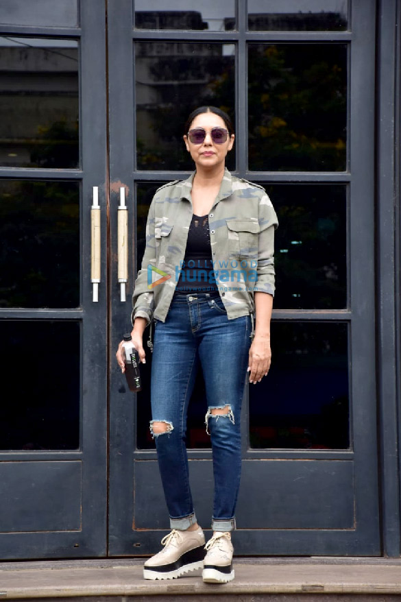 photos gauri khan spotted in juhu 5