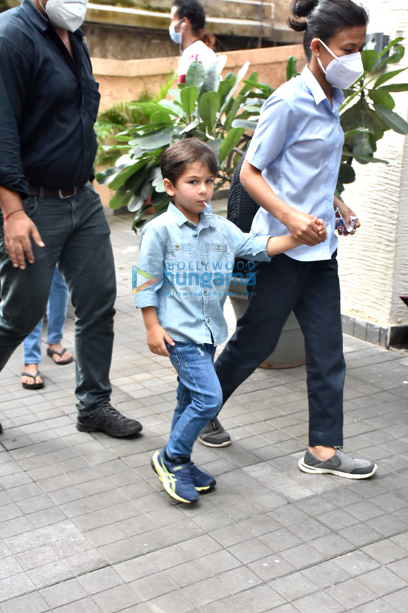 photos ibrahim ali khan taimur ali khan and neha dhupia with her daughter snapped at soha ali khans house for inaayas birthday 2