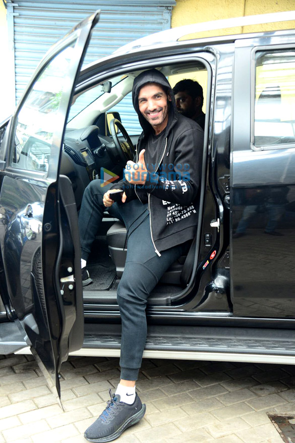 photos john abraham spotted at a gym in bandra 4