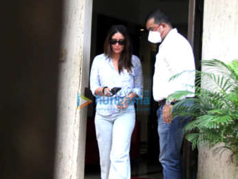 Photos: Kareena Kapoor Khan snapped in Bandra