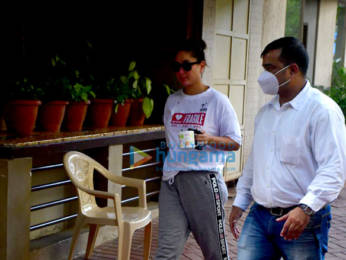 Photos: Kareena Kapoor Khan spotted in Bandra